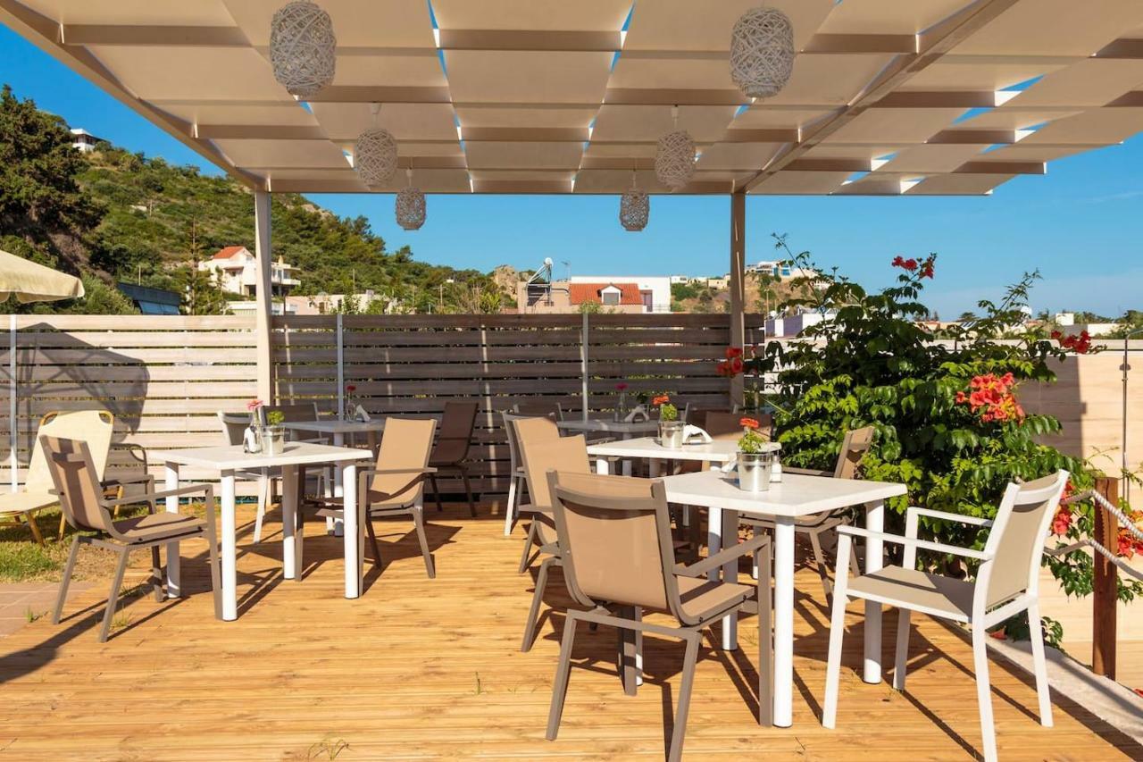 Charming And Comfy House Agia Marina Exterior foto