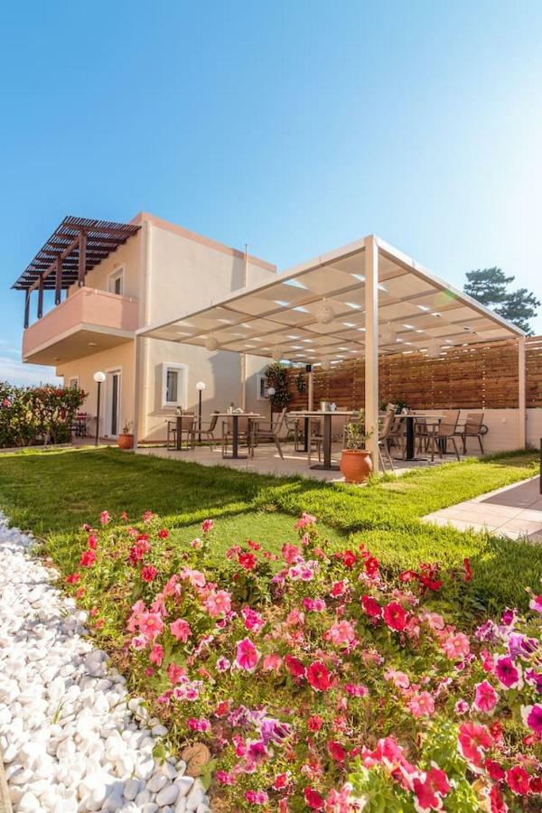 Charming And Comfy House Agia Marina Exterior foto